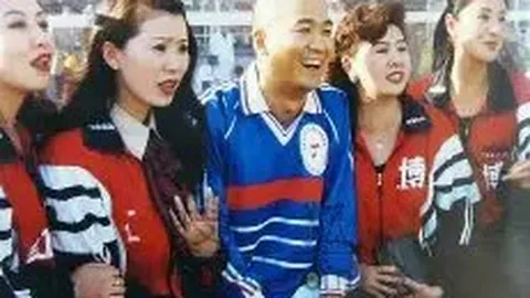 梁静茹分手后首现身，与闺蜜畅谈笑颜如花